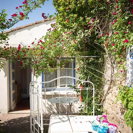 La Roseraie Lodeve Exterior photo