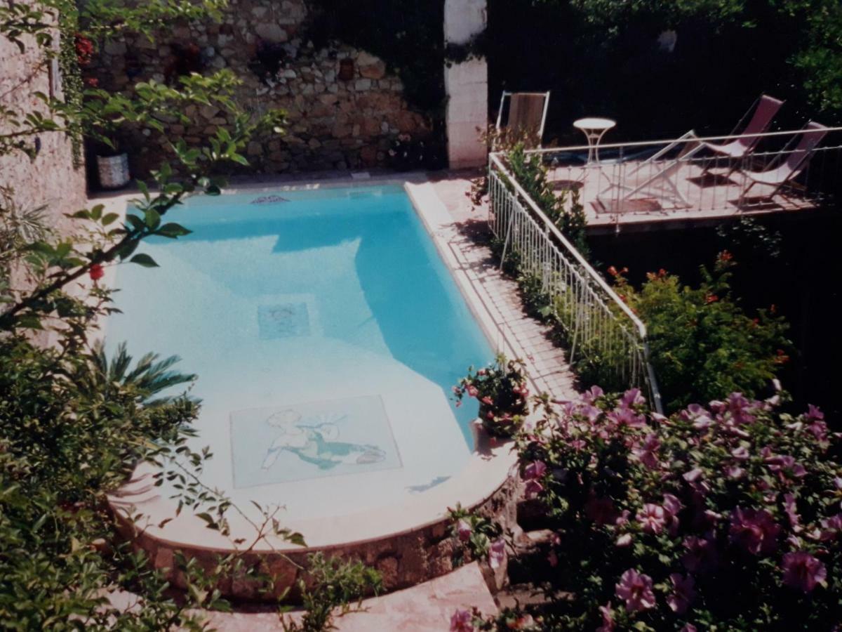 La Roseraie 3*